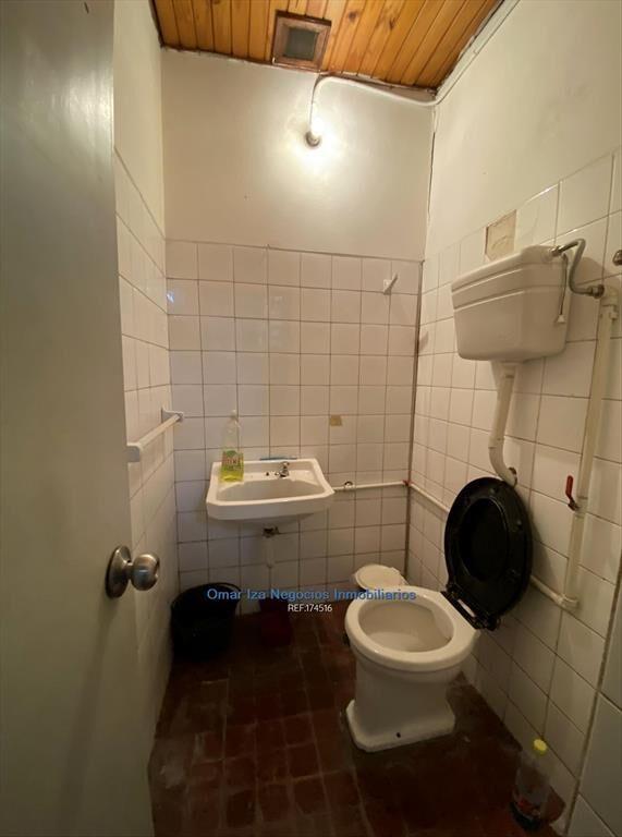 Local comercial con galpon deposito reducto aguada