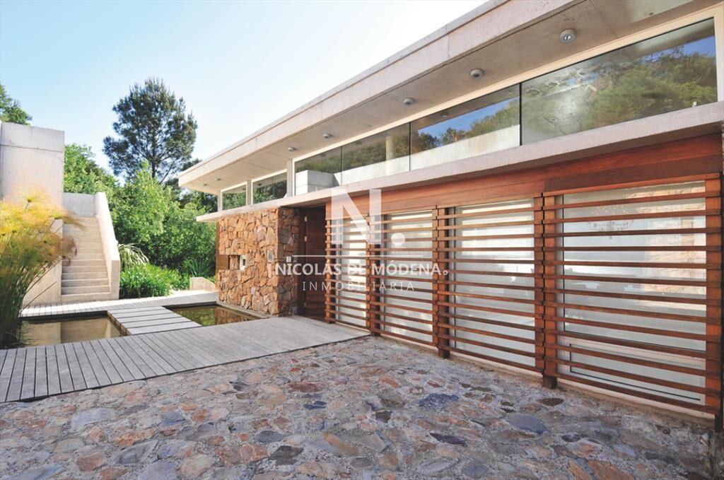 Casa 3 dormitorios en suite en Las Cumbres con