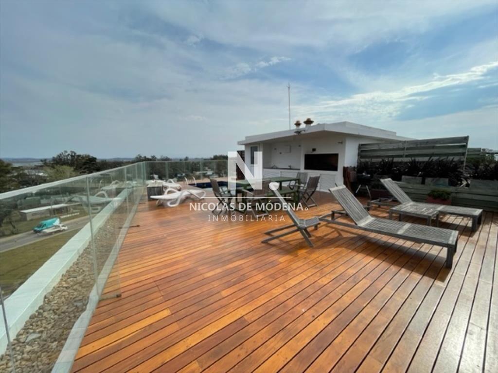 Apartamento en La Barra, 3 dormitorios *