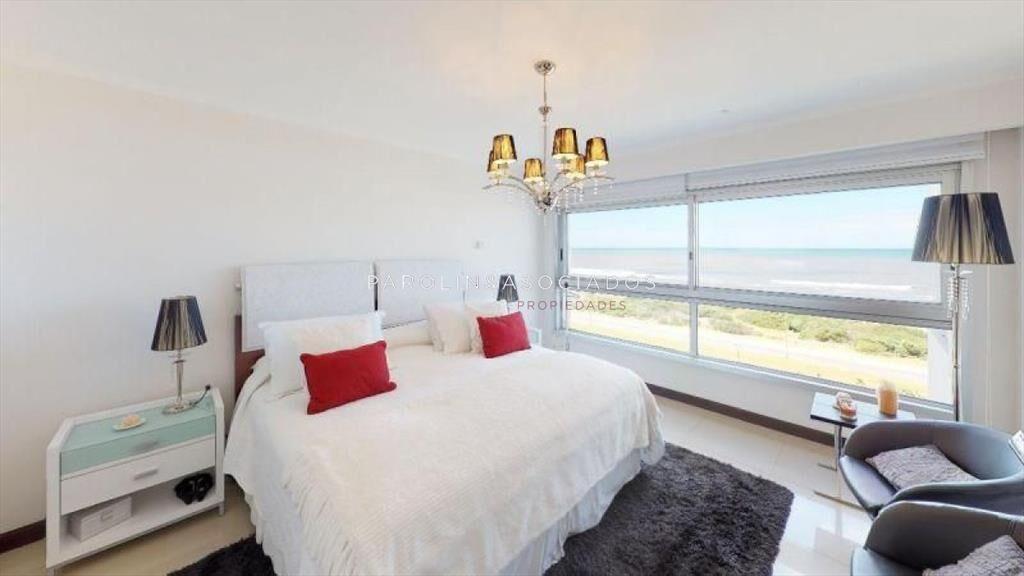 Apartamento en venta de 3 dormitorios en Torre