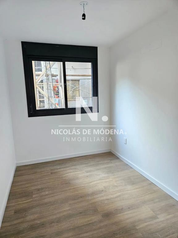 Venta luminoso Monoambiente al Frente Cercano a