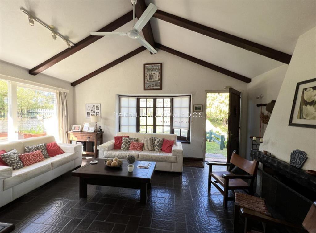 Casa en venta de 4 Dormitorios ubicada en Punta