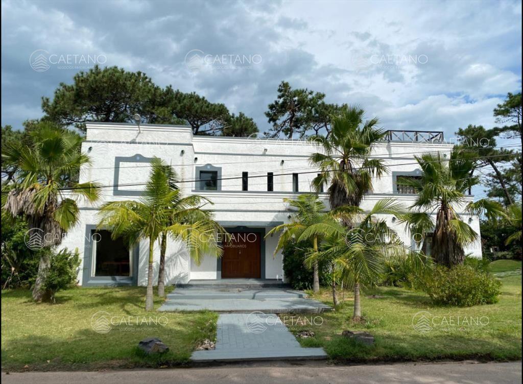 Venta casa a 100 metros del mar