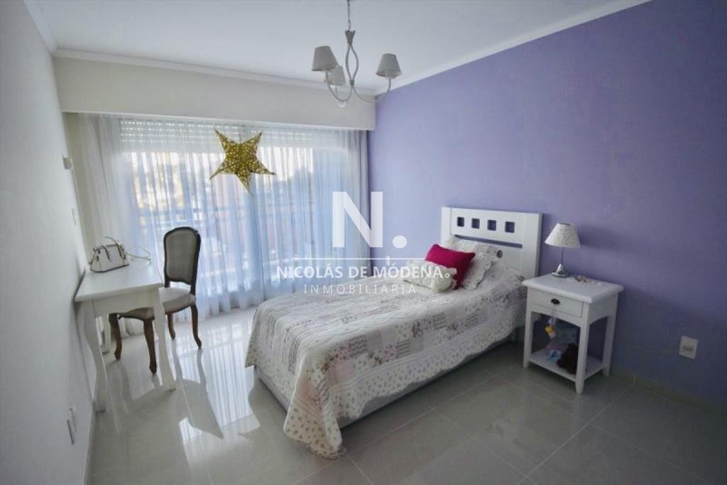 Venta de Apartamento 2 DORMITORIOS, mas de en