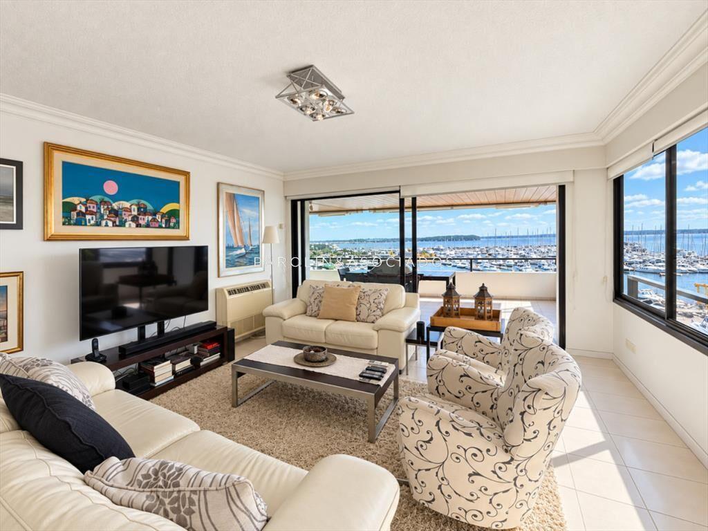Apartamento en venta de 3 dormitorios en edificio Portofino