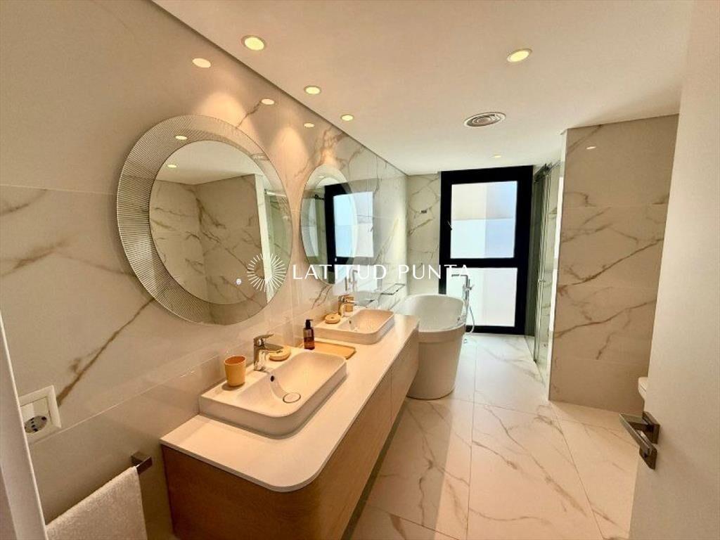 Apartamento 3 dormitorios en suite. Aldeana