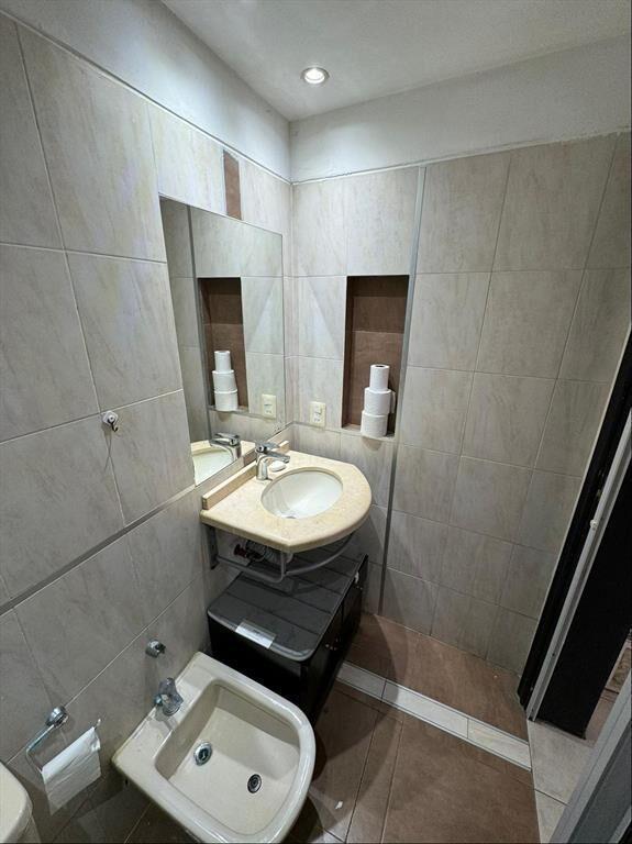 NUDA PROPIEDAD EN VENTA CASA ESQUINA