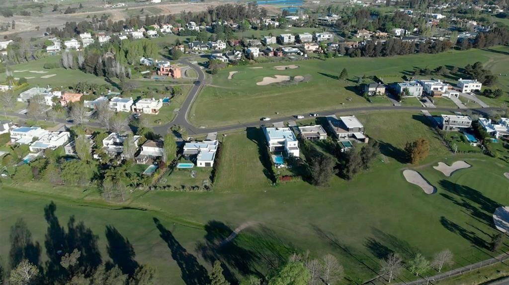 VENTA LOTE EN LOMAS DE LA TAHONA GRAN METRAJE