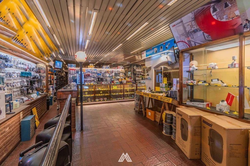 Venta gran local / padrón con 3 unidades en Centro