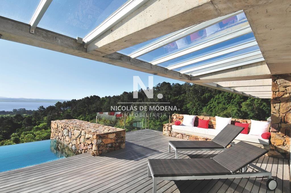 Casa 3 dormitorios en suite en Las Cumbres con