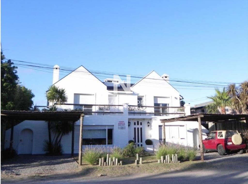 Casa en La Barra en venta.