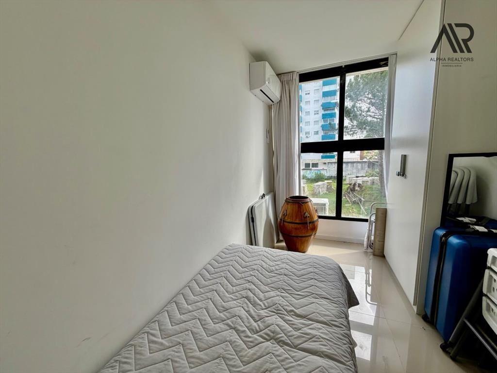 Apartamento en venta c/ cochera en Nuevo Cantegril