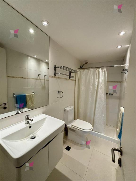 Apartamento de 2 dormitorios en Av. Roosevelt, ,