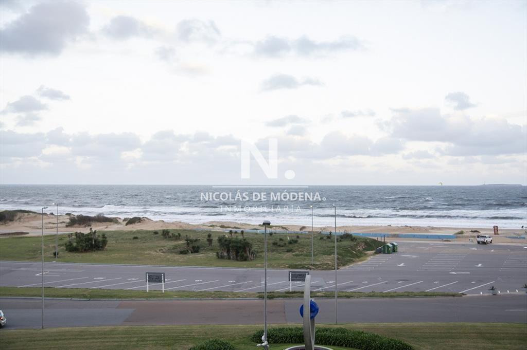 Hermoso departamento en Torre Imperiale, con