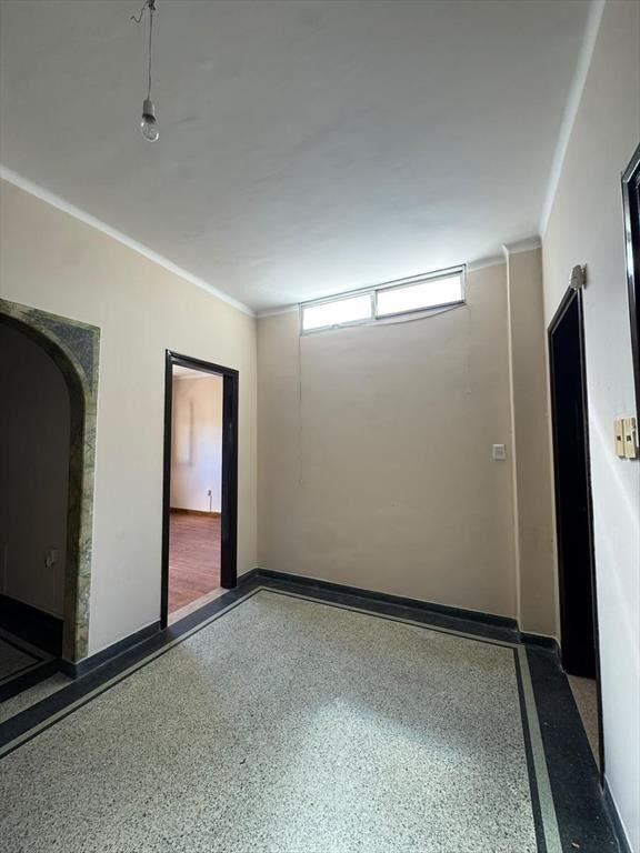 Alquiler Casa de altos 2 dormitorios con balcón a Gral. Flo