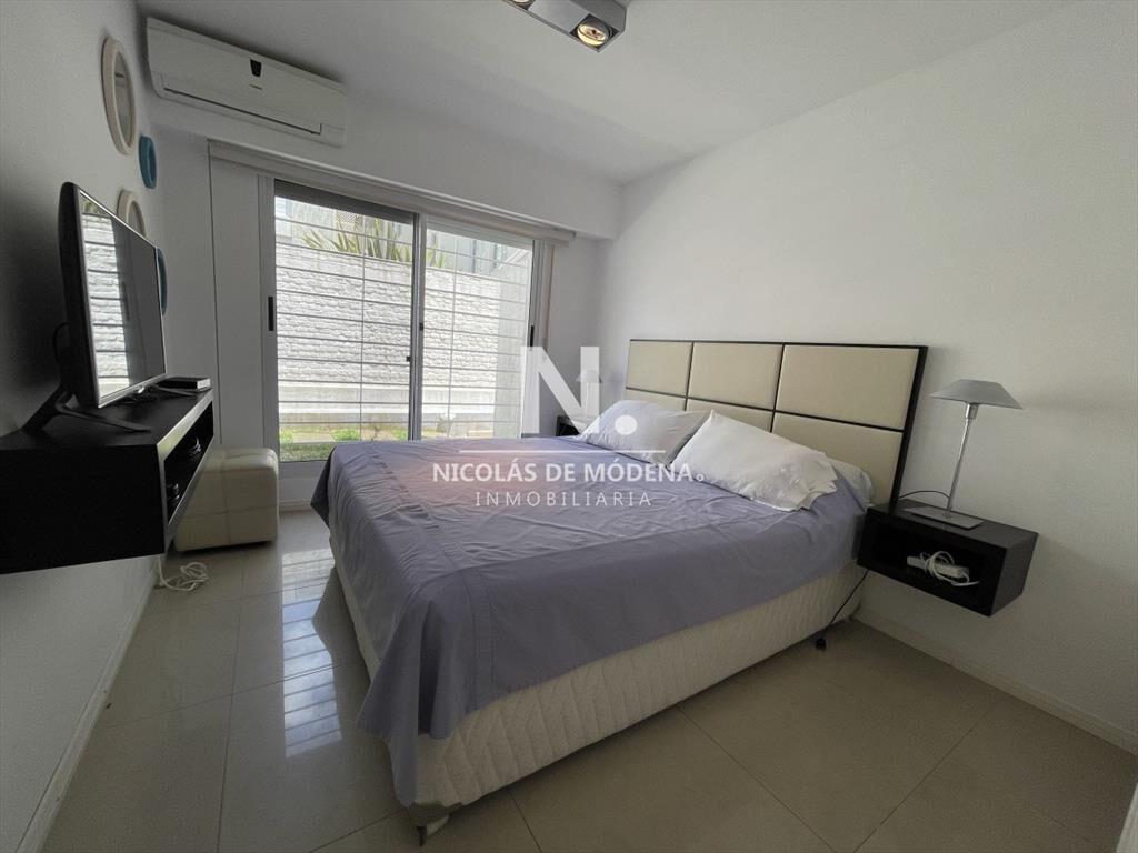 En venta apartamento en Peninsula de 3