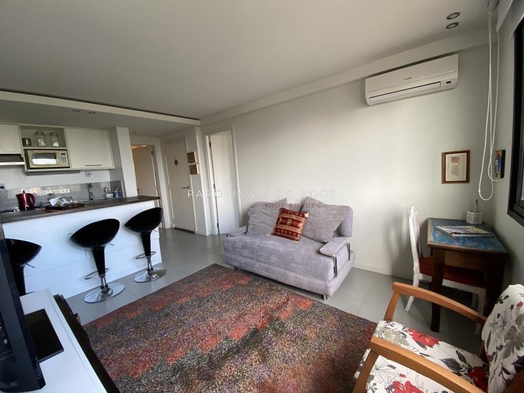 Apartamento en venta de 1 dormitorio en edificio