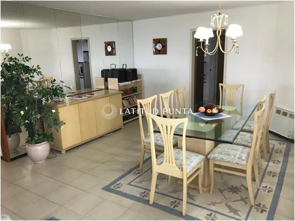 Roosevelt, apartamento de 3 dormitorios