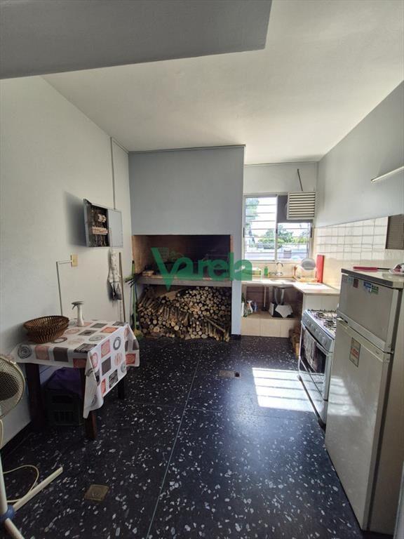 Venta local en 3 plantas 700 mts2, Agraciada esq