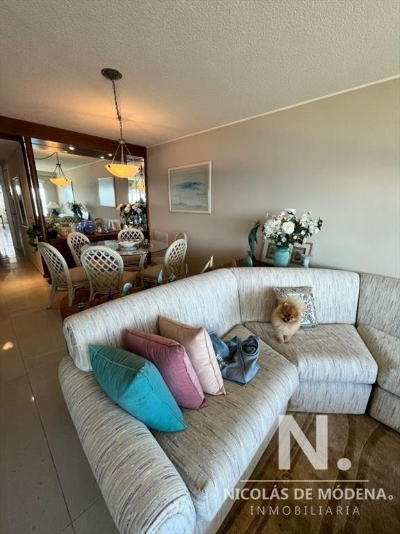 Departamento en venta en torre Tunquelen II frente a Playa