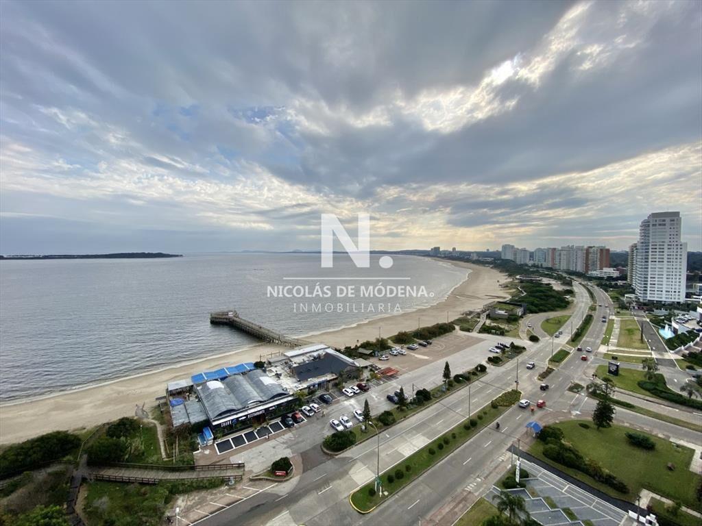 Apartamento en Mansa- Punta del Este de 3