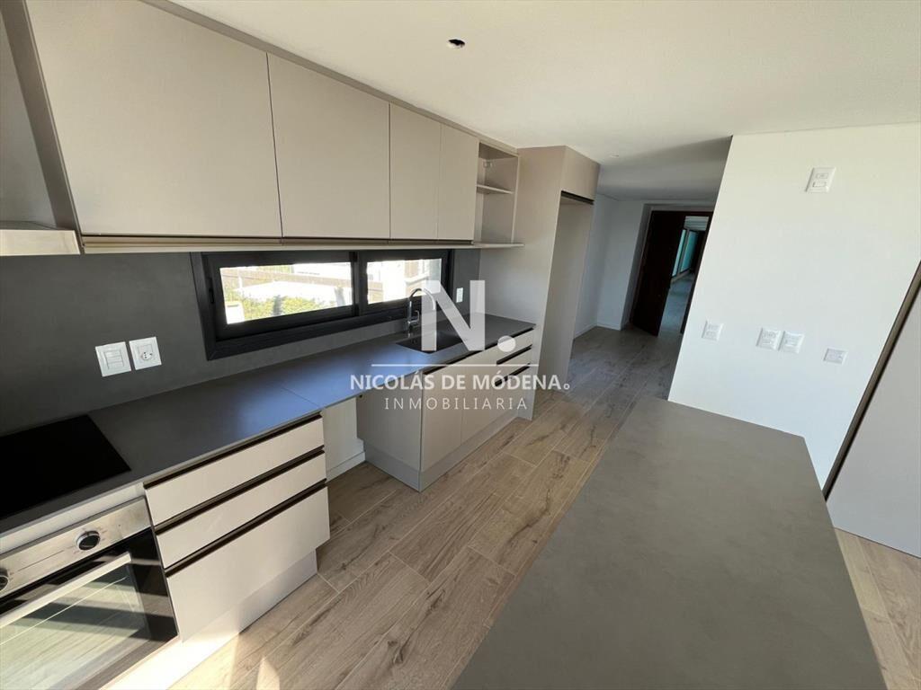 Departamento de 2 dormitorios con 2 baños en