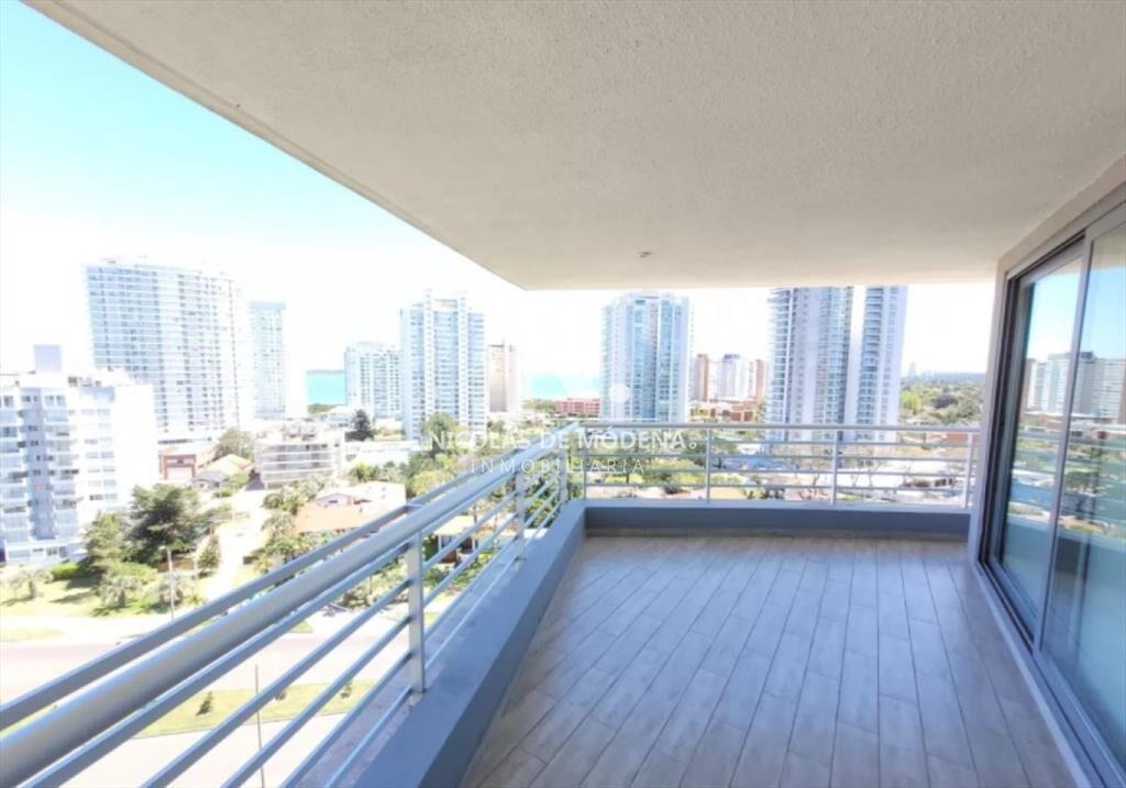 Apartamento en venta , aidy grill , punta del