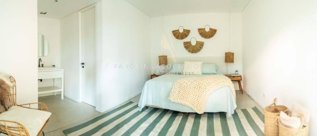 Hermosa casa en venta con 4 dormitorios en Pinar