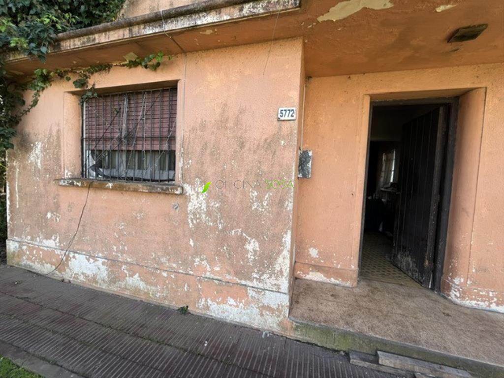 CARLOS A LOPEZ ESQ. FORTET - TERRENO DE 2558