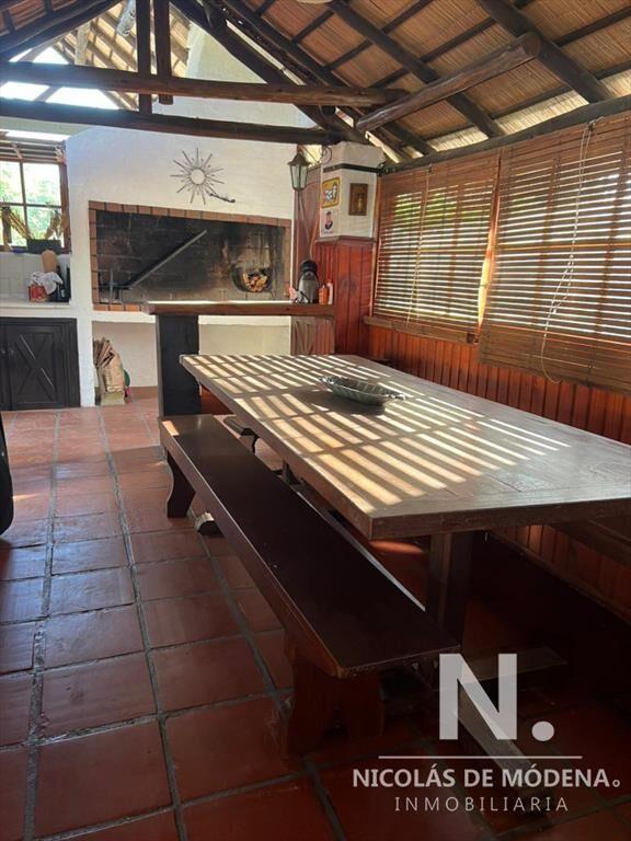 Casa en Pinares - Se acepta Permuta por Apartamento. Consul