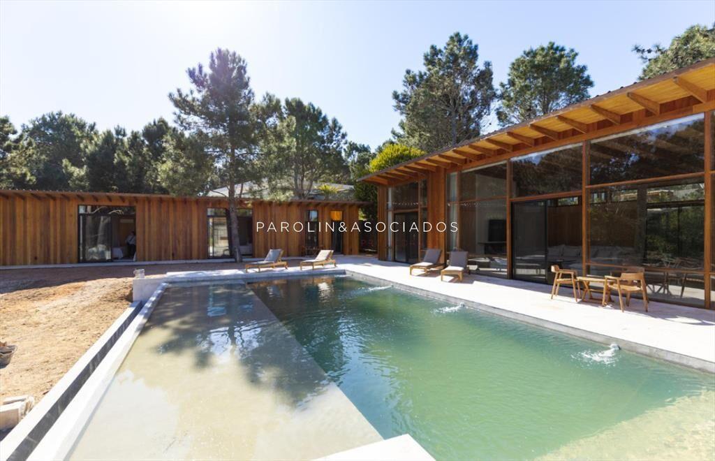 Casa en Venta de 5 Dormitorios en Laguna