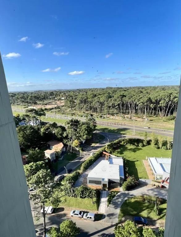 Apartamento en venta de 3 dormitorios en edificio