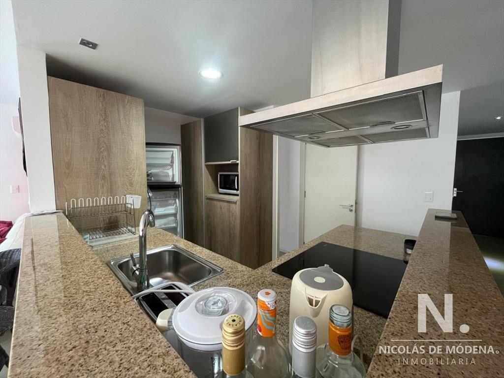 Apartamento en Venta de 2 dormitorios a cuadras del Puerto