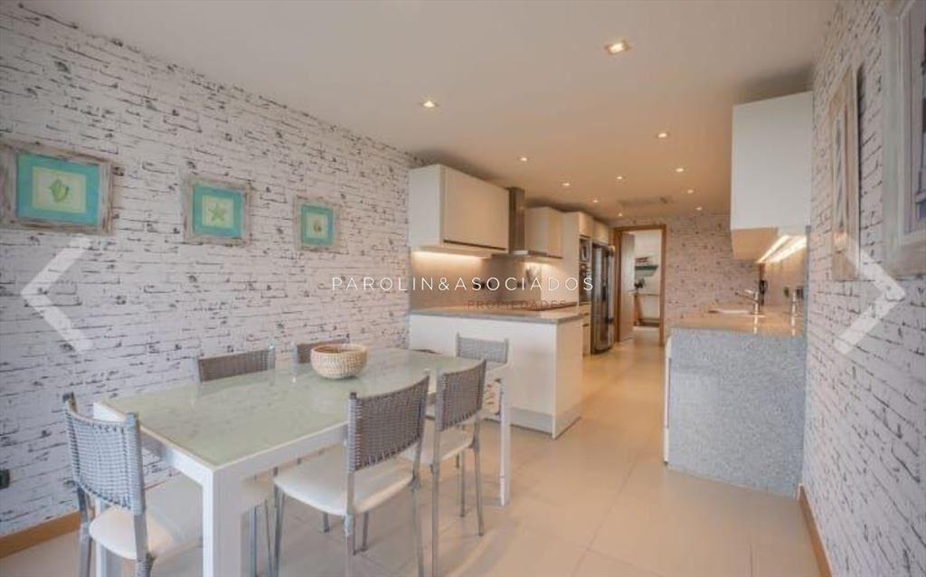 Apartamento en venta en Tiburon terrazas, Brava,