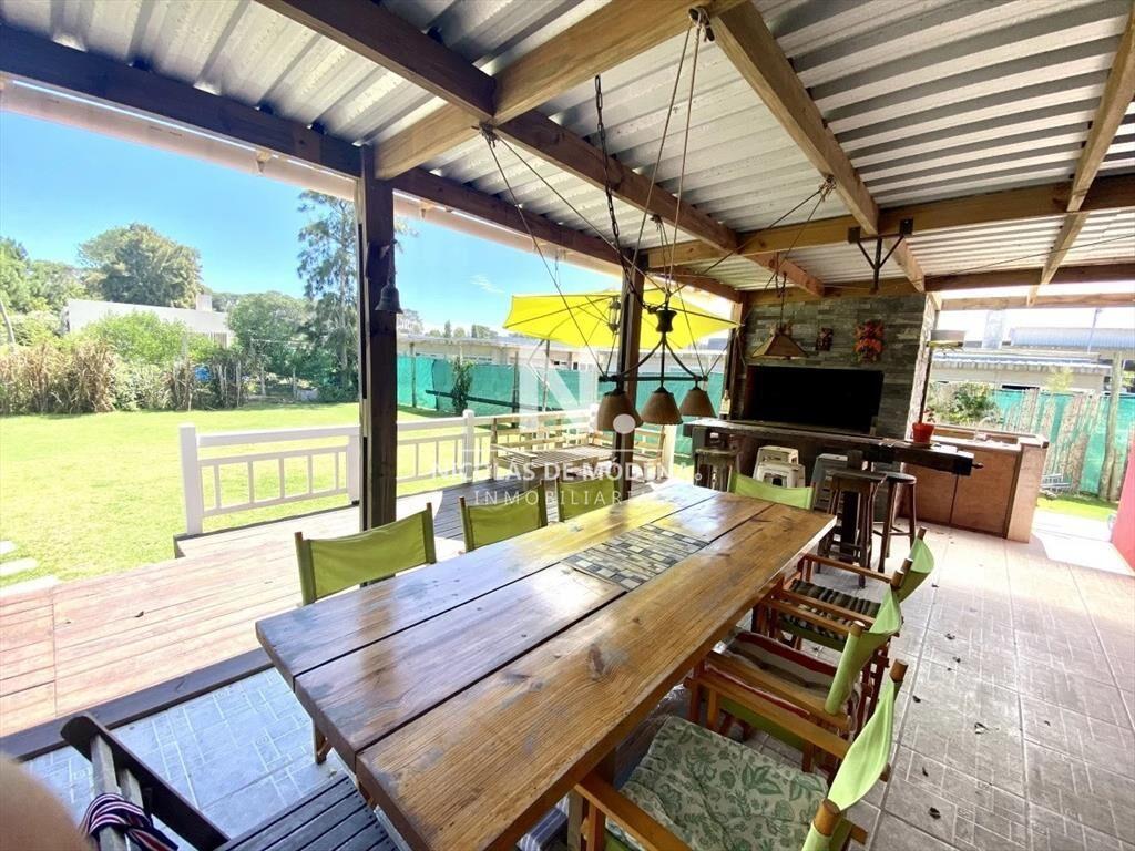 Vende casa en barrio privado la residence, de 4