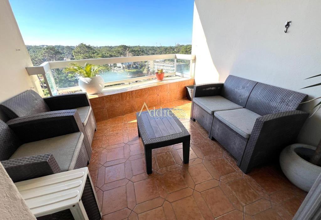 apartamento en venta zona shopping punta, 2 y