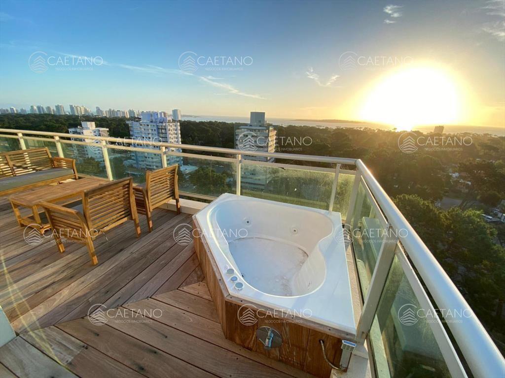 Venta apartamento - 3 dormitorios. Roosevelt, Del