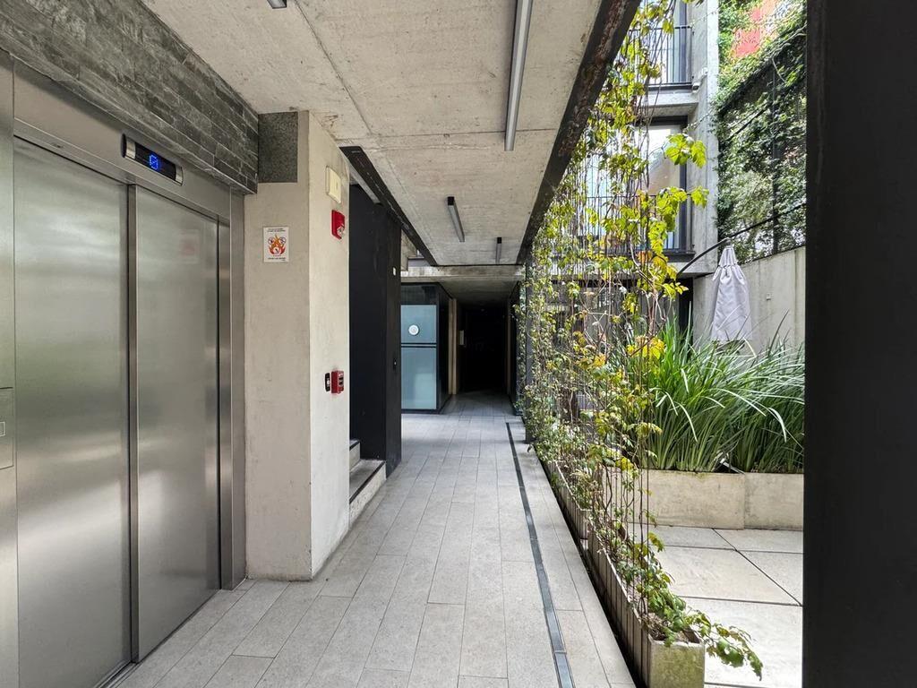 Venta de oficina, terraza con parrillero y garaje, Pocitos N
