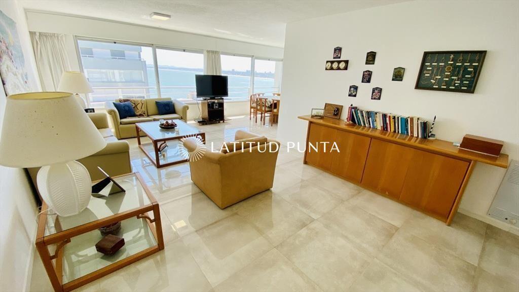 Piso alto en Península, 3 dormitorios más