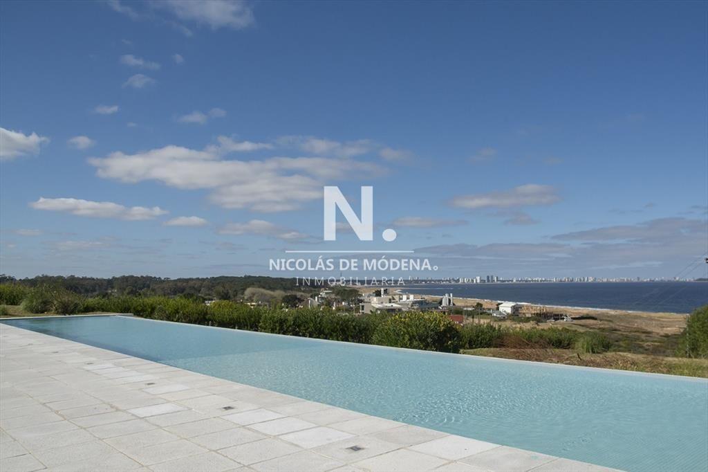En venta de Apartamento de 2 dormitorios frente