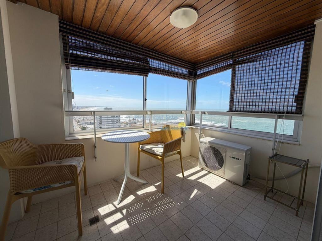 Apartamento en venta de 2 dormitorios y servicio