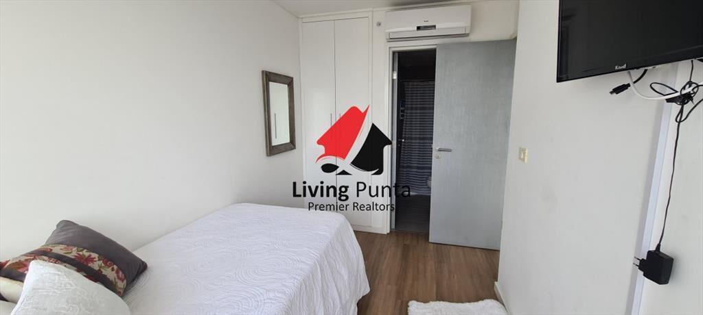 Apartamento en piso 19