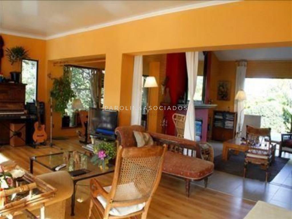 Venta de casa de 6 dormitorios en zona exclusiva de Punta d