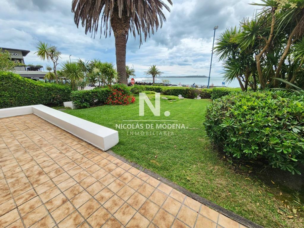 Apartamento de 3 suites en venta en Península al