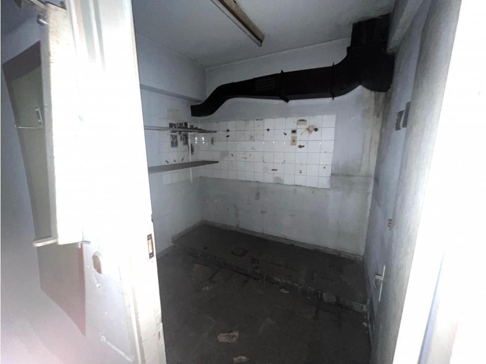 AL2316 Venta Local Totalmente a Reciclar 3 Plantas Centro