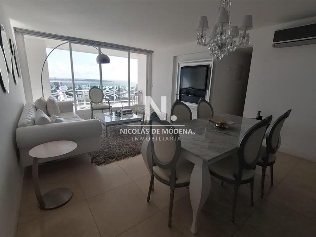 En venta apartamento de 2 dormitorios en con el