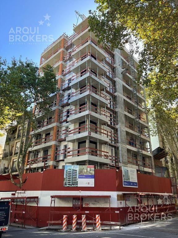 Apartamento penthouse de cuatro dormitorios en venta en Cen