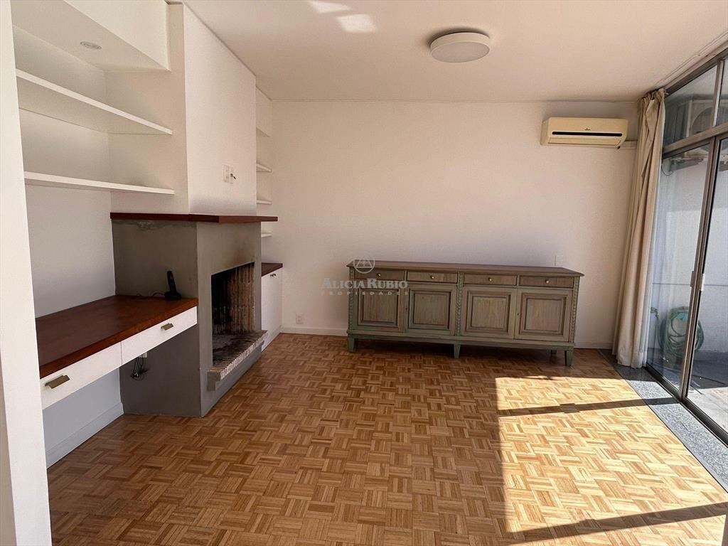 PENTHOUSE CON VISTA RAMBLA! MARTI Y RAMBLA! 103 MTS + 3O...