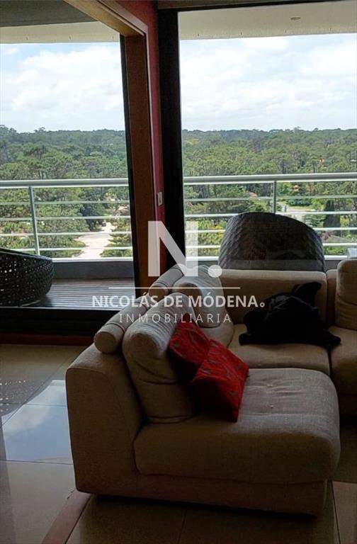 Se vende espectacular departamento, de 2 Balcon