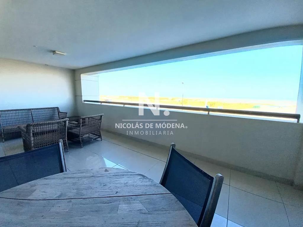 Apartamento de 3 dormitorios. Torre Imperiale.